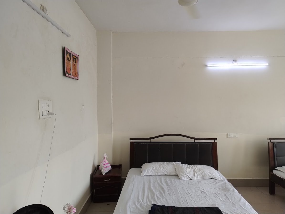 Visitor photograph of a room interior on the Madhavam listing